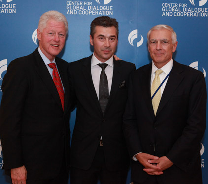 Stamen with President Clinton and General Wesley K. Clark